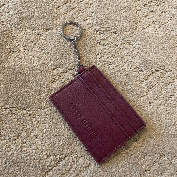 Steve Madden crossbody with keychain card holder - Picture 3 of 6